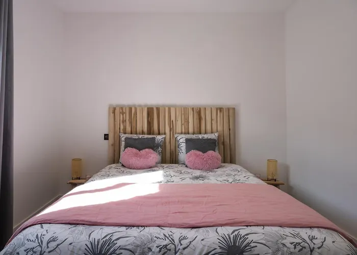 Bord De Avec Piscine *