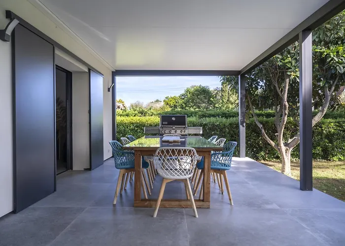 Bord De Avec Piscine Hyères