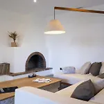 Bord De Avec Piscine Villa *
