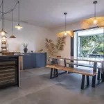 Bord De Avec Piscine Villa *