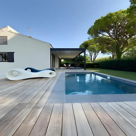 Vila Bord De Avec Piscine *