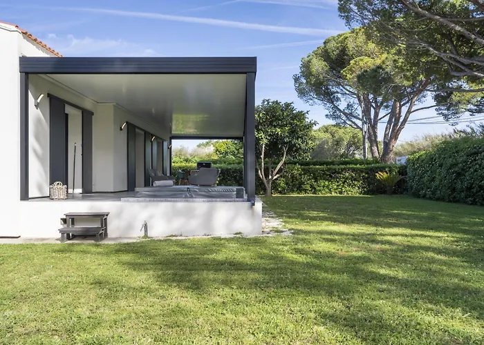 Bord De Avec Piscine *